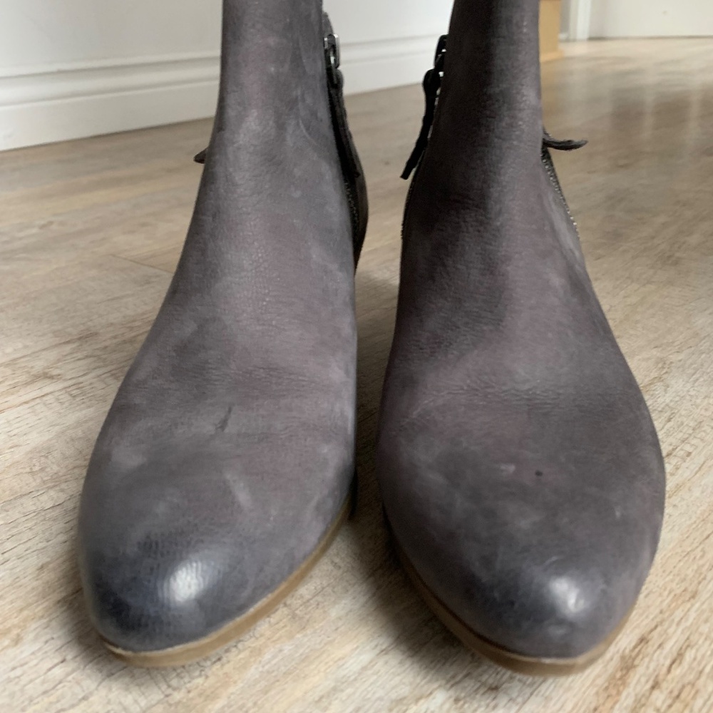 Frye Bootie size 8 - Picture 3 of 6